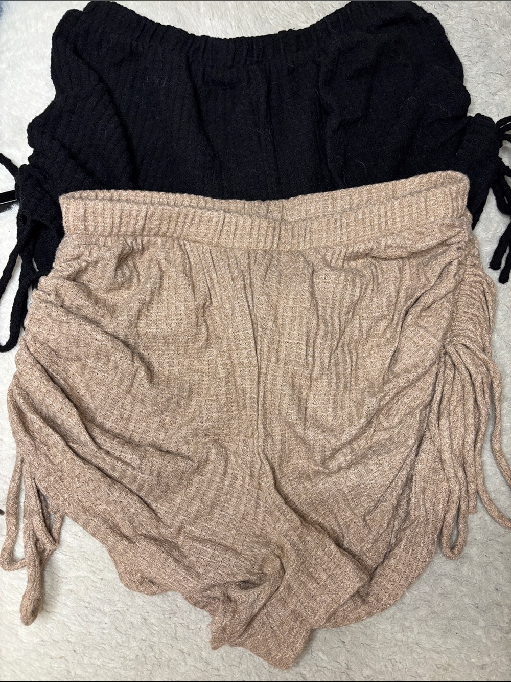 Women’s Ribbed Drawstring Shorts - Black and Tan